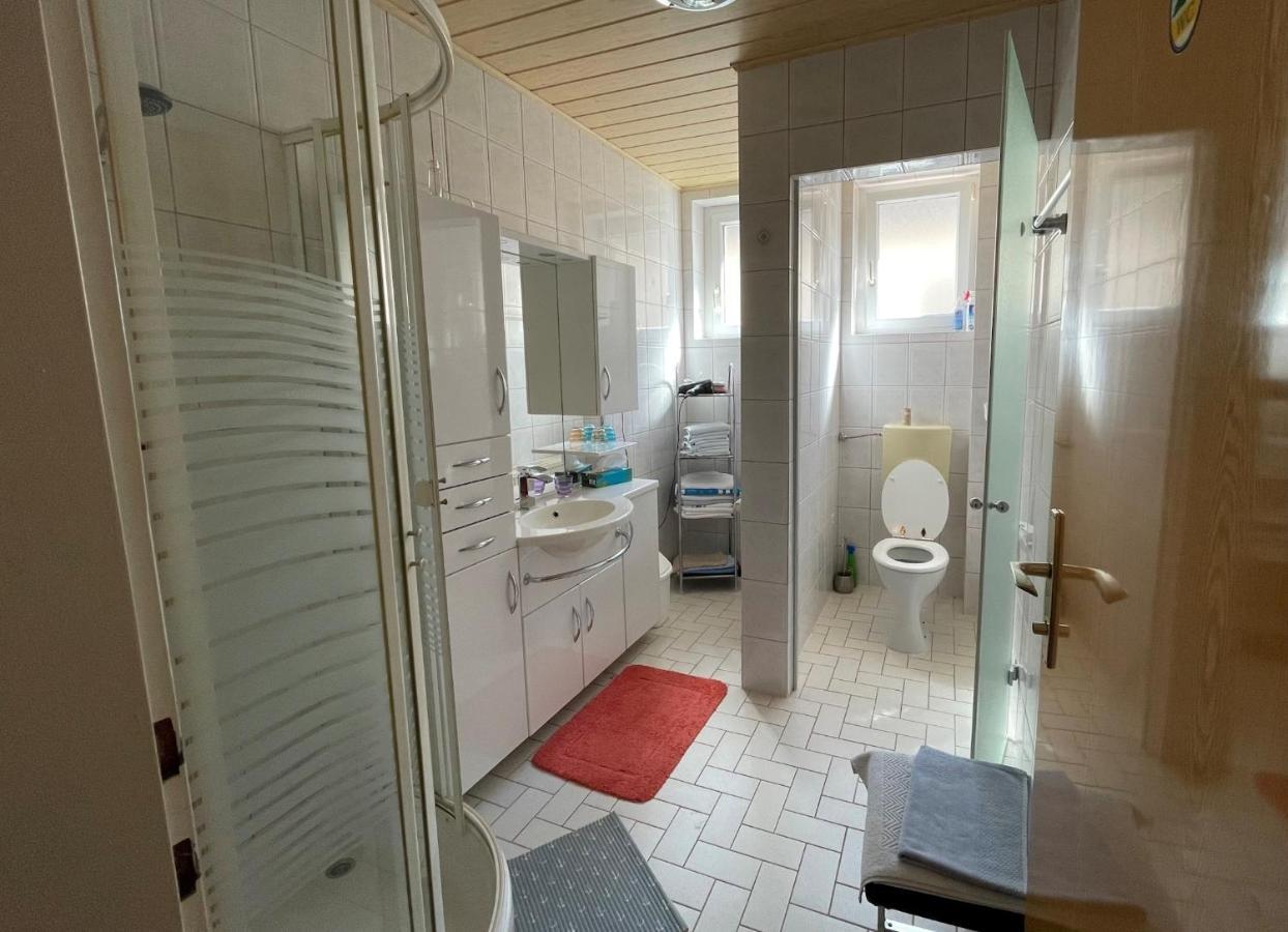 Gertis Blumenhof Privatzimmer, Ferienwohnung กมึนด์ ภายนอก รูปภาพ